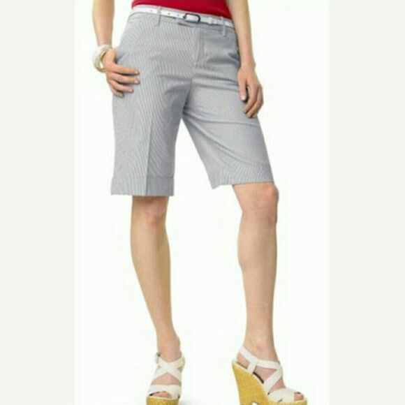 New Banana Republic bermuda shorts. Size 2 - Picture 3 of 3